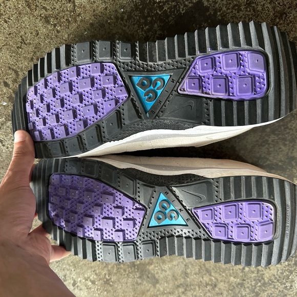 Nike ACG Dog Mountain Beige and Red Men's Sneakers - Picture 4 of 5